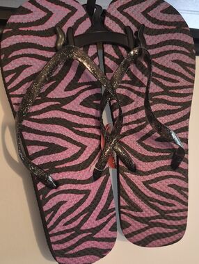 Women’s Pink Zebra Print Flip Flop Sandals with Sparkle Straps